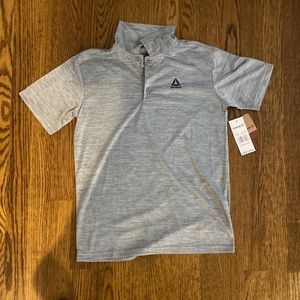 New Boys Reebok collared polo shirt size M 10-12) color silver.